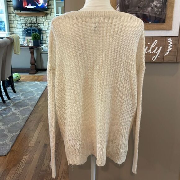 Aeropostale Knit V-Neck Cream Gold Sparkle Sweater - Picture 6 of 9
